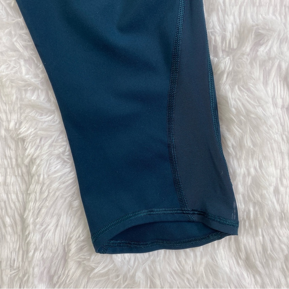 LULULEMON Train Times Crop 17" Jaded Teal Green Luxtreme Mesh‎ 6 - Picture 9 of 11